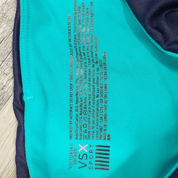 Victoria's Secret Knockout Crop - Picture 6 of 10